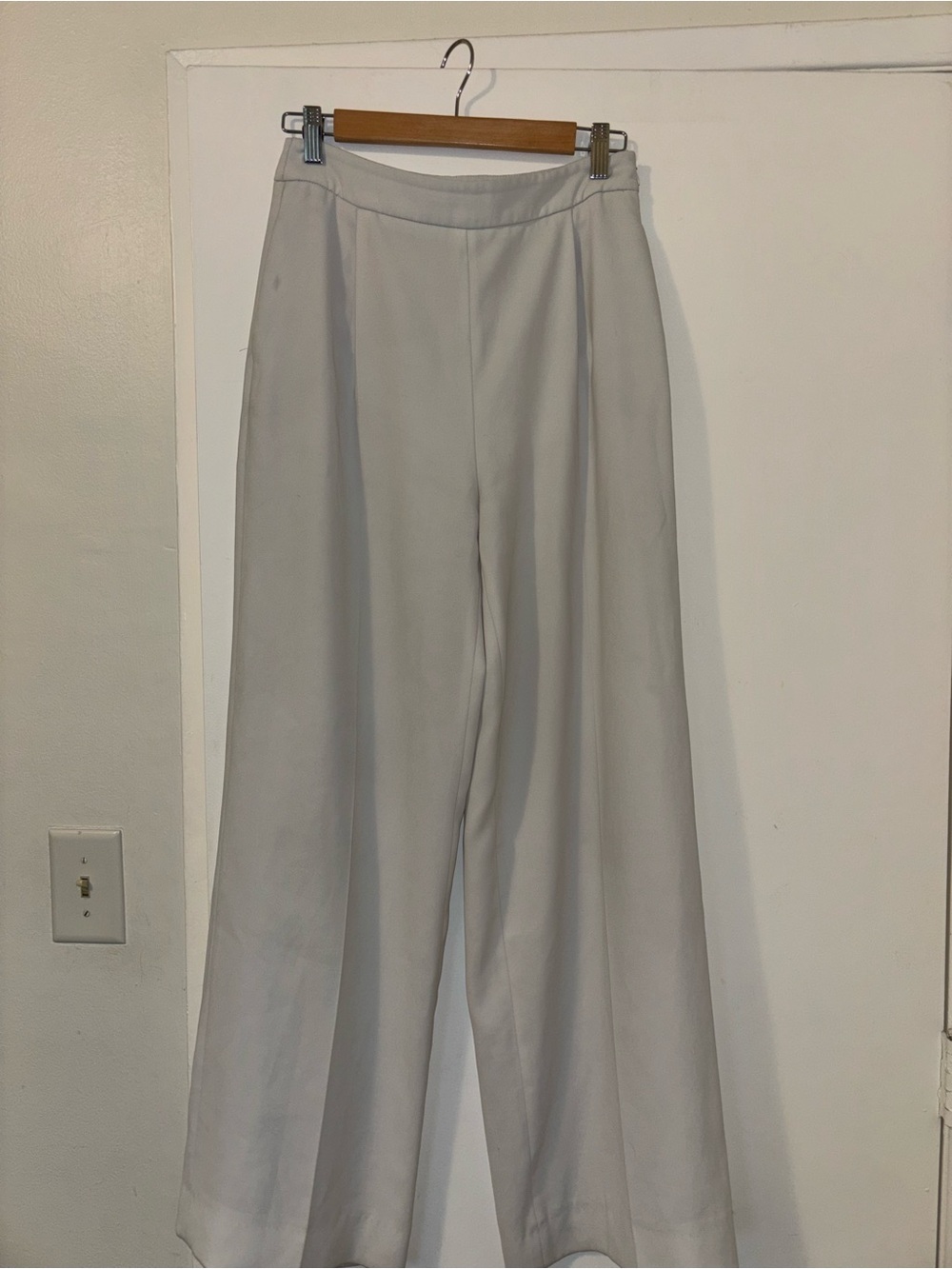 Zara white slacks